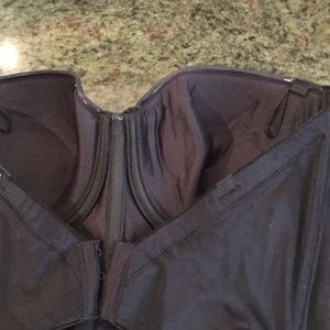 Victoria's Secret Intimates & Sleepwear - Victoria’s Secret 34D black strapless bra corset Victoria's Secret Intimates & Sleepwear - Victoria’s Secret 34D black strapless bra corset